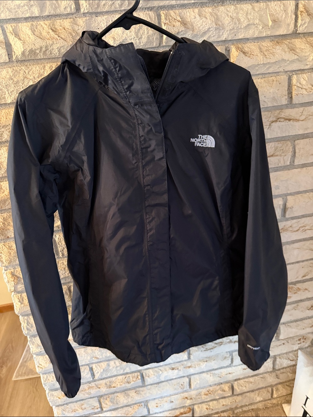 The North Face Women's Black Hooded Rain Shell Sz Medium